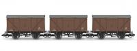 TT6044 Hornby BR Vent Van Triple Pack B777345-346-347